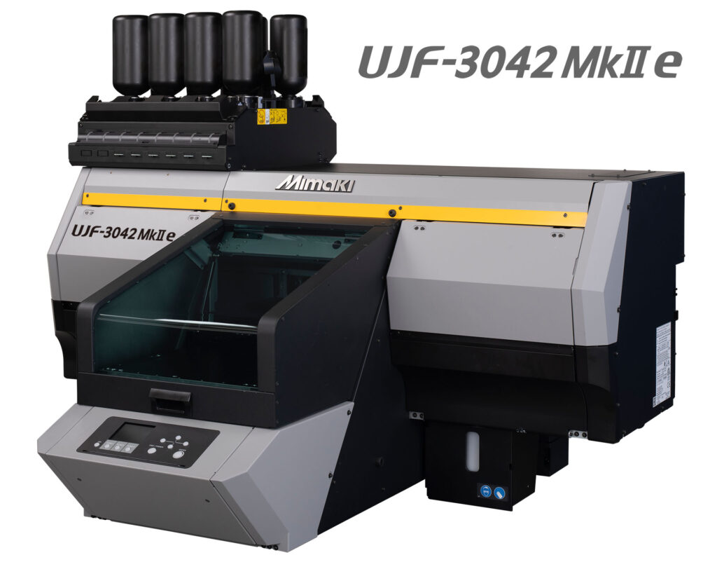 Mimaki-3042-MKII-e ist ein kompakter Drucker der neuen Mimaki Serie